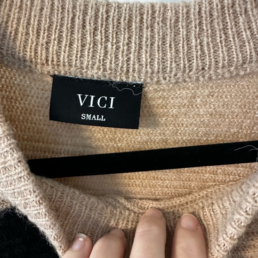 Vici Black and Tan Colorblock Sweater - Picture 4 of 6